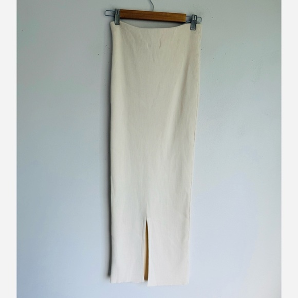 Meshki • Kaesha Split Midi Knitted Skirt in Bone - Picture 8 of 10